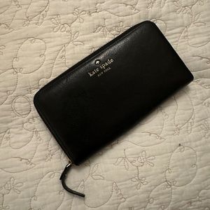 Black leather Kate Spade wallet